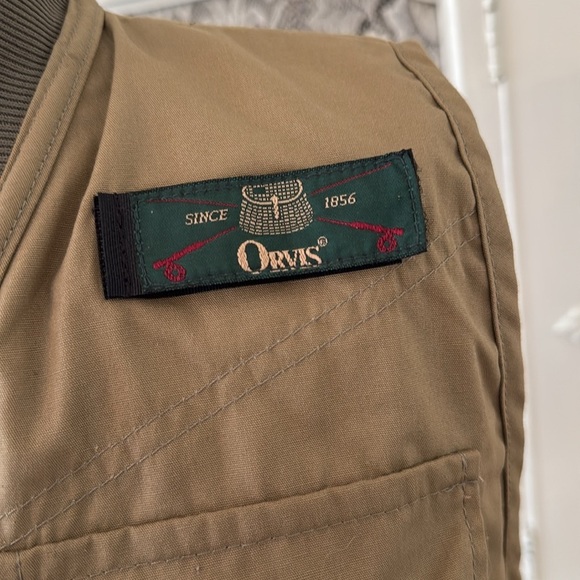 Orvis Made in USA Sporting Vest - Picture 8 of 13